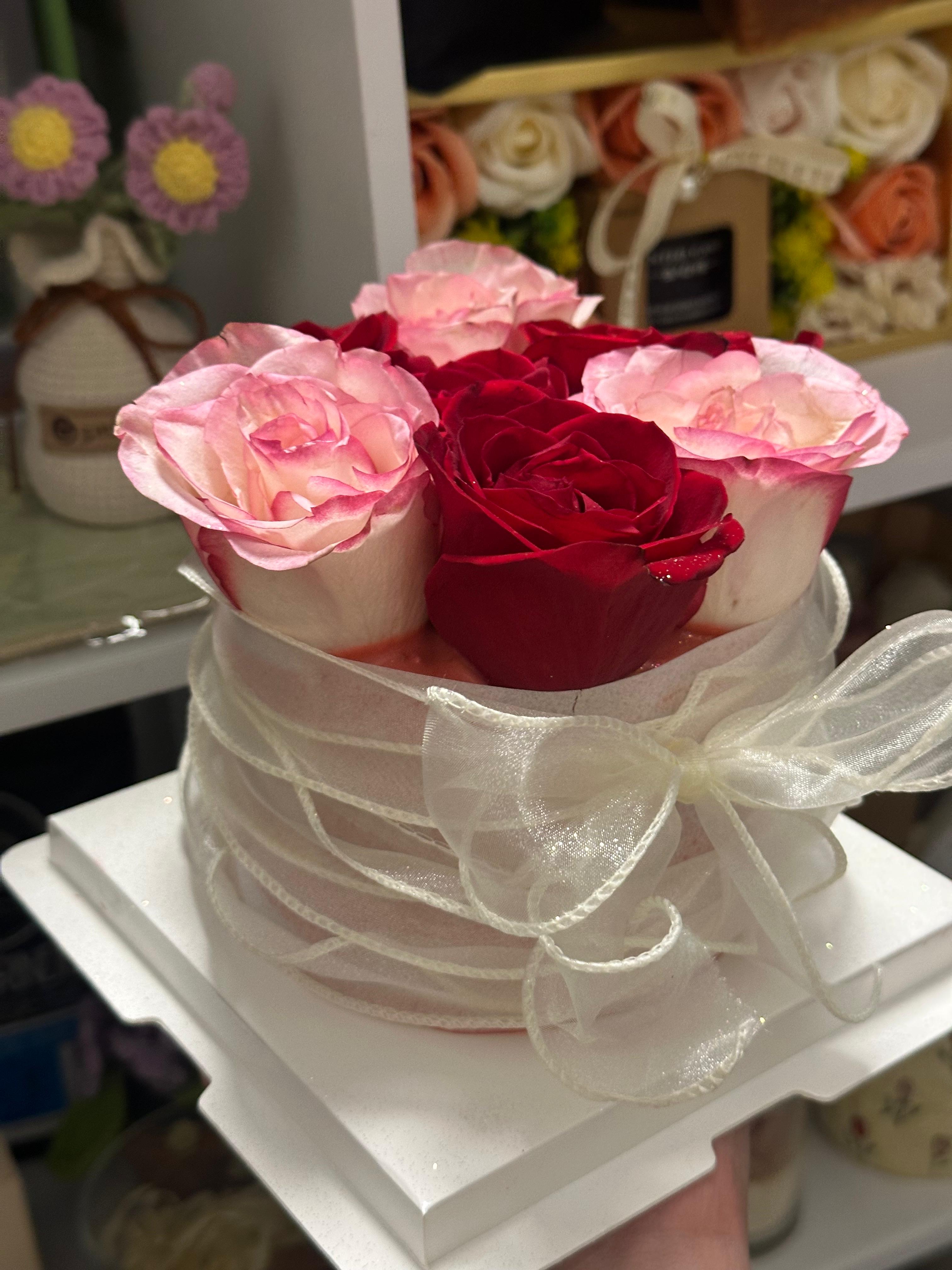 Signature Mini Cake de Nuit Bearkery